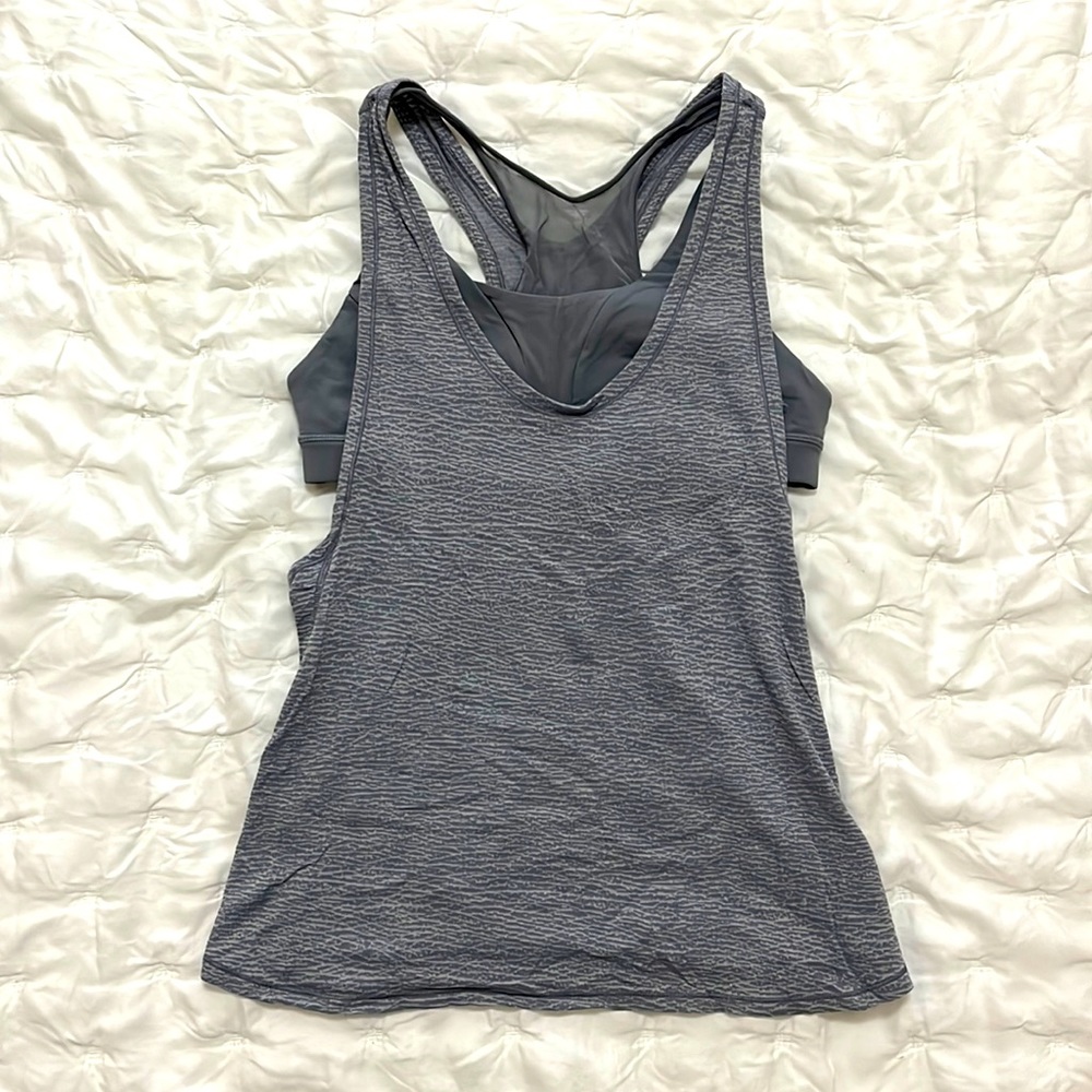 Lululemon tank with bra size 10